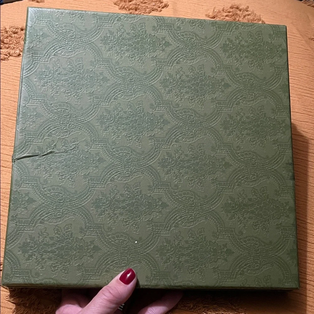 The North Face Gucci beanie New in box - Picture 7 of 8